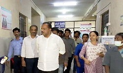 Action: ನಡುರಾತ್ರಿ ಆಸ್ಪತ್ರೆಗೆ ಭೇಟಿ ನೀಡಿದ ಆರೋಗ್ಯ ಸಚಿವ ಖಾದರ್: ತೀವ್ರ ತರಾಟೆ!