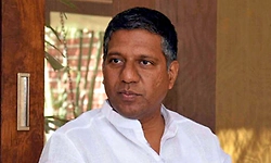ಸಿದ್ದು ಕೆಳಗಿಳಿದರೆ ಸರ್ಕಾರ ಅಲುಗಾಡುತ್ತೆಂದು ಮೊದಲೆ ಹೇಳಿದ್ದೆ : ಬೆಲ್ಲದ್ ವ್ಯಂಗ್ಯ