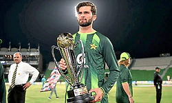 World Champions: ಎಡವಿದ ವಿಶ್ವ ಚಾಂಪಿಯನ್ನರು; ಏಕದಿನ ಸರಣಿ ಗೆದ್ದ ಪಾಕ್