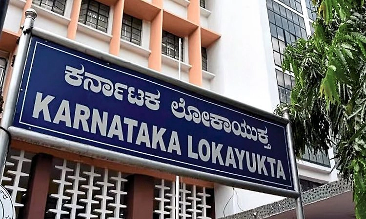 ಮುಡಾ ಮಾಜಿ ಎಂಜಿನಿಯರ್ ಮನೆಯಲ್ಲಿ ಲೋಕಾ ಅಧಿಕಾರಿಗಳಿಂದ ದಾಖಲಾತಿ ಪರಿಶೀಲನೆ