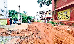 ಮಣ್ಣಗುಡ್ಡೆ: ಮಳೆಗಾಲದಲ್ಲಿ ರಸ್ತೆ ಕಾಮಗಾರಿ