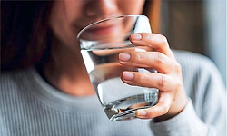 Water: ಸುಮ್ಮನೆ ನೀರು ಕುಡಿದರೆ ಸಾಲದು! ದೇಹದಲ್ಲಿ ನೀರಿನಂಶ ಕಾಪಾಡಲು ಅನೇಕ ಉಪಾಯಗಳು