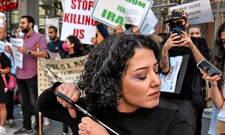 Iran war crisis: People sell hair and personal belongings to make ends meet