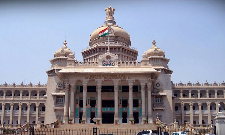 ಬರ ಪರಿಶೀಲನೆಗಿಳಿದ ನೂತನ ಸಚಿವರು