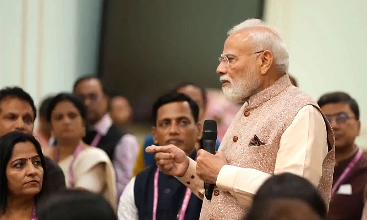 ವಿದ್ಯಾರ್ಥಿಗಳ ಮಾದಕ ವ್ಯಸನ, ಸ್ಕ್ರೀನ್‌ಟೈಮ್‌ ಬಗ್ಗೆ ಶಿಕ್ಷಕರು ಎಚ್ಚರಿಕೆ ವಹಿಸಿ: ಪ್ರಧಾನಿ