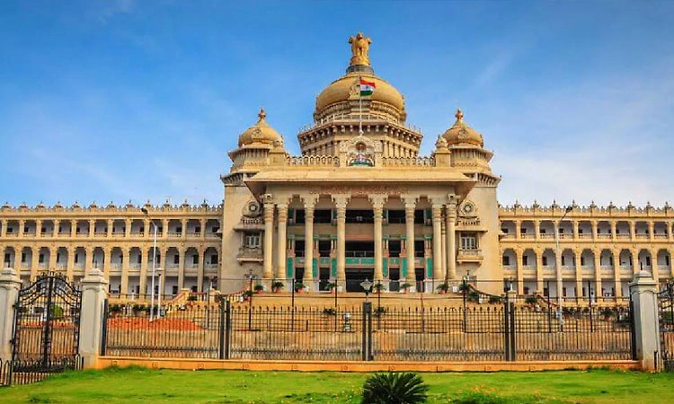 ಶಿಕ್ಷಕರಿಗೆ ʼಟೀಚರ್‌ʼ ಗೌರವ: ಶಿಕ್ಷಕರ ದಿನವೇ ಘೋಷಣೆ, ಆದೇಶವೂ ಪ್ರಕಟ
