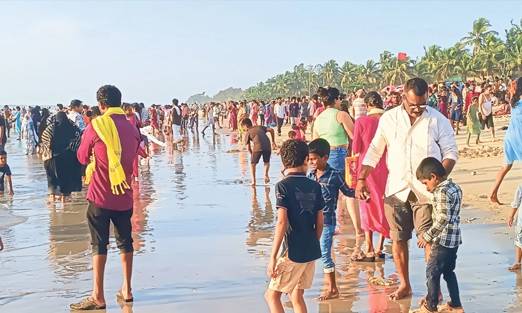Malpe ಬೀಚ್‌, ಸೀವಾಕ್‌ನಲ್ಲಿ ಜನವೋ ಜನ..