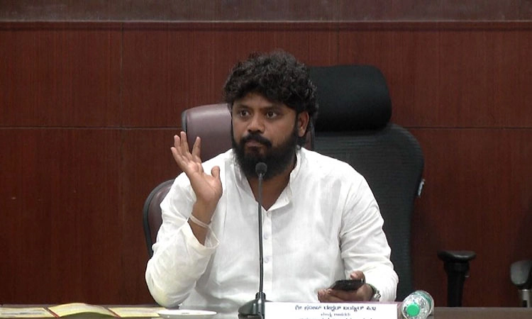 ಪ್ರಭಾವಿ ರಾಜಕಾರಣಿ ಅಕ್ರಮ ಆಸ್ತಿ ಬಯಲು ಮಾಡುತ್ತೇನೆ.. ಪ್ರದೀಪ್ ಈಶ್ವರ್ ಎಚ್ಚರಿಕೆ