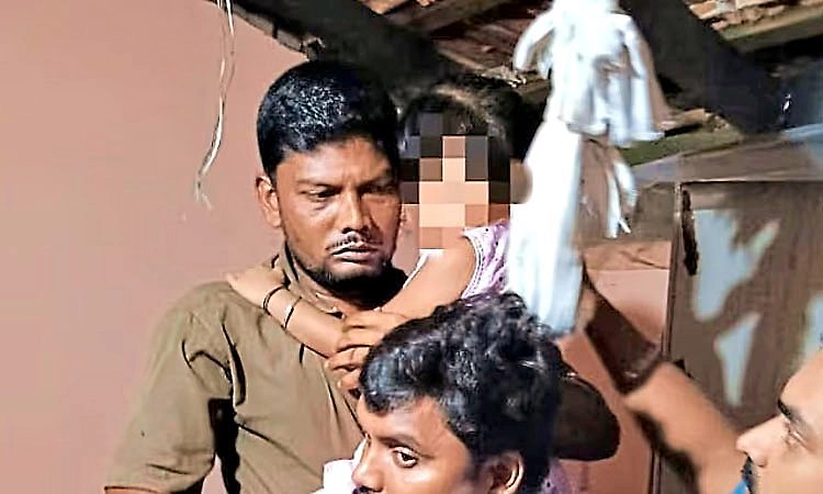 Mangaluru: ತಂದೆ- ಮಗಳ ಆತ್ಮಹ*ತ್ಯೆ ಯತ್ನ ಪ್ರಕರಣ;ಅಜ್ಜನ ಮಡಿಲಿಗೆ ಮಗು,ರಾಜಿಗೆ ಒಪ್ಪದ ಪತ್ನಿ
