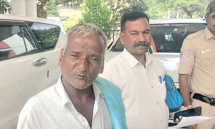 Shimoga: ರೈತನಿಗೆ ಪರಿಹಾರ ನೀಡಲು ವಿಳಂಬ: ಡಿಸಿ ಕಾರು ಸೀಜ್‌ ಮಾಡಲು ಕೋರ್ಟ್‌ ಆದೇಶ