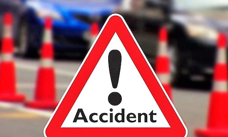 Kundapura; ಕಾರು ಢಿಕ್ಕಿ: ಬೈಕ್ ಸವಾರರಿಗೆ ಗಾಯ