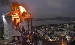 Madras HC upholds single judge ruling allowing lighting of deepam on Thirupparankundram hill