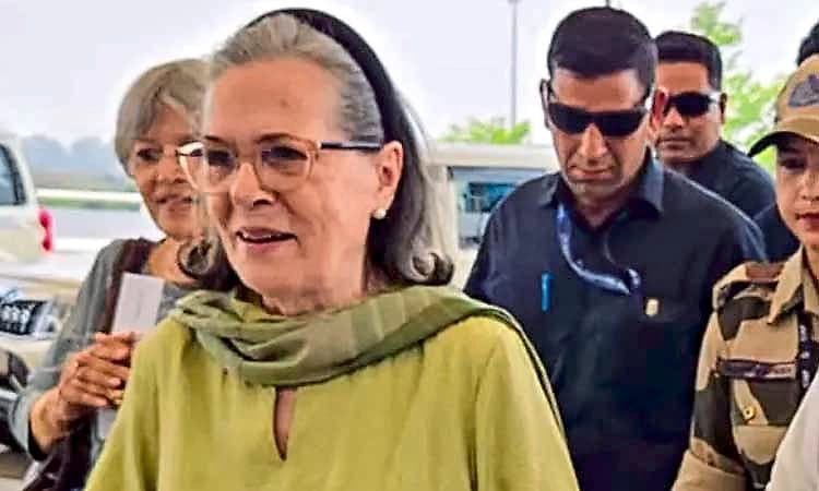 ಉಲ್ಬಣಗೊಂಡ ಕೆಮ್ಮು: ಕಾಂಗ್ರೆಸ್ ಹಿರಿಯ ನಾಯಕಿ ಸೋನಿಯಾ ಗಾಂಧಿ ಆಸ್ಪತ್ರೆಗೆ ದಾಖಲು