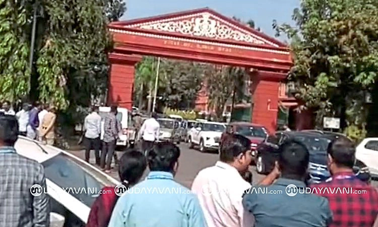 ಧಾರವಾಡ ಹೈಕೋರ್ಟ್ ಗೆ ಹುಸಿ ಬಾಂಬ್ ಕರೆ: ಬೆಚ್ಚಿ ಬಿದ್ದ ವಕೀಲರು, ಕಕ್ಷಿದಾರರು