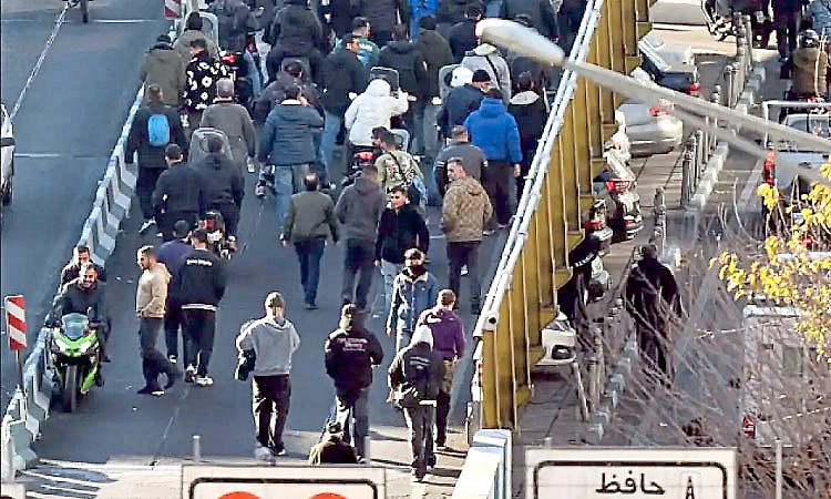 ಇರಾನ್‌ ನಾಗರಿಕ ದಂಗೆ ಖಮೇನಿ ಪತನಕ್ಕೆ ನಾಂದಿ?-ಮುಲ್ಲಾಗಳ ವಿರುದ್ಧ ಆಕ್ರೋಶ