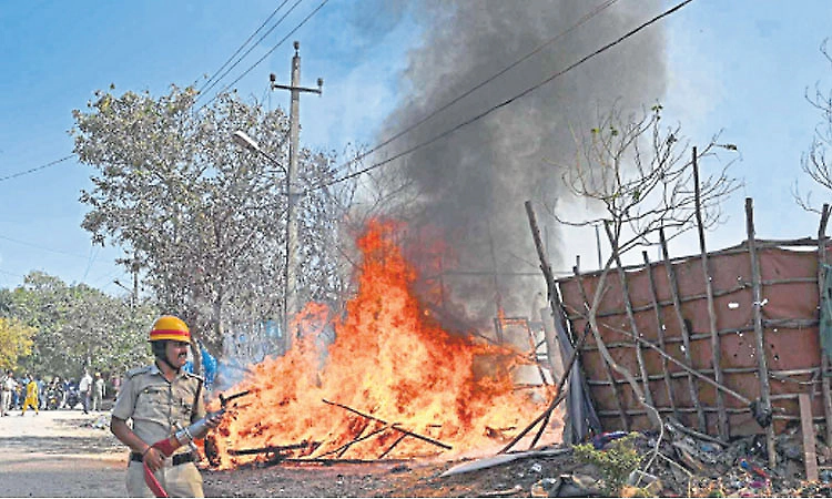 Worker sheds gutted in fire at JP Nagar RBI Layout, no casualties reported