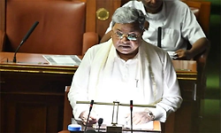 State Budget: ಸಿದ್ದರಾಮಯ್ಯ ದಾಖಲೆಯ 17ನೇ ಬಜೆಟ್‌ -3ಗಂಟೆ 40 ನಿಮಿಷ ಬಜೆಟ್‌ ಮಂಡನೆ