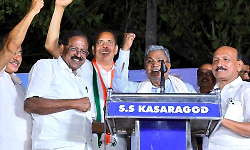 Siddaramaiah accuses Kerala government of pushing state towards bankruptcy during Kasaragod campaign