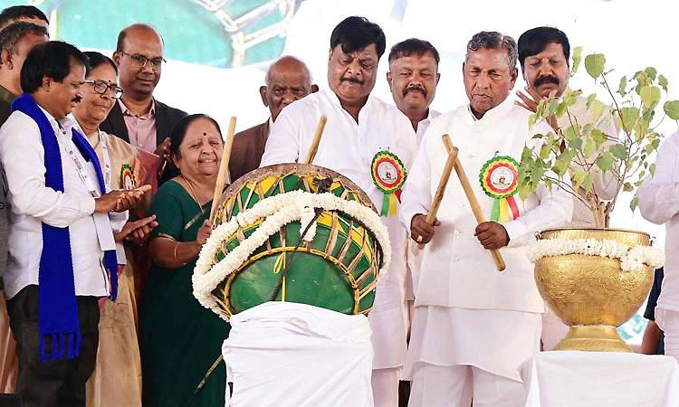 ಒಳಮೀಸಲು ಅನುಷ್ಠಾನ, ಎಲ್ಲರೂ ಹಂಚಿ ತಿನ್ನೋಣ: ಡಾ.ಎಚ್.ಸಿ.ಮಹದೇವಪ್ಪ 