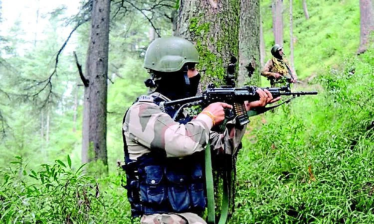 Jharkhand: ನಕ್ಸಲ್ ವಿರೋಧಿ ಕಾರ್ಯಾಚರಣೆ ವೇಳೆ ಐಇಡಿ ಸ್ಫೋಟ;  ಸಿಆರ್‌ಪಿಎಫ್ ಯೋಧನಿಗೆ ಗಾಯ 