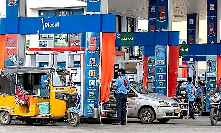 ಏರ್‌ಬ್ಲೋವರ್‌ಸ್ಟವ್‌ಗಳಿಗೆ ಬೇಡಿಕೆ, ರಿಕ್ಷಾಗಳು ಮತ್ತೆ ಪೆಟ್ರೋಲ್‌ಗೆ  