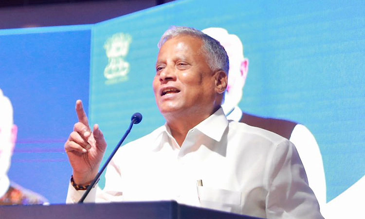 ಸುಳ್ಳು ಹೇಳುವುದರಲ್ಲಿ ಸಿಎಂ ಸಿದ್ದರಾಮಯ್ಯಗೆ ಡಾಕ್ಟರೆಟ್ ನೀಡಬೇಕು: ವಿ.ಸೋಮಣ್ಣ