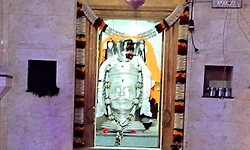 1.20 ಕೋಟಿ ಮೌಲ್ಯದ 60 ಕೆಜಿ ಬೆಳ್ಳಿ ದೇವರ ಮೂರ್ತಿ ಸಹಿತ ಬೆಳ್ಳಿ ಪರಿಕರಗಳು ಕಳವು!