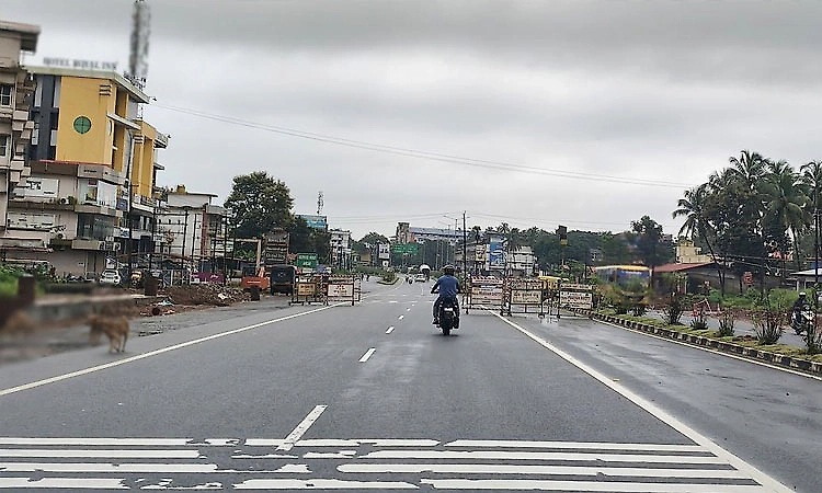 National Highway: Disciplinary action for non-compliance; removal of advertisements, flexes
