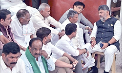 ಅರ್ಹ ಮತದಾರನ ಹಕ್ಕು ಉಳಿಸುವುದು ನಮ್ಮ ಬದ್ಧತೆ