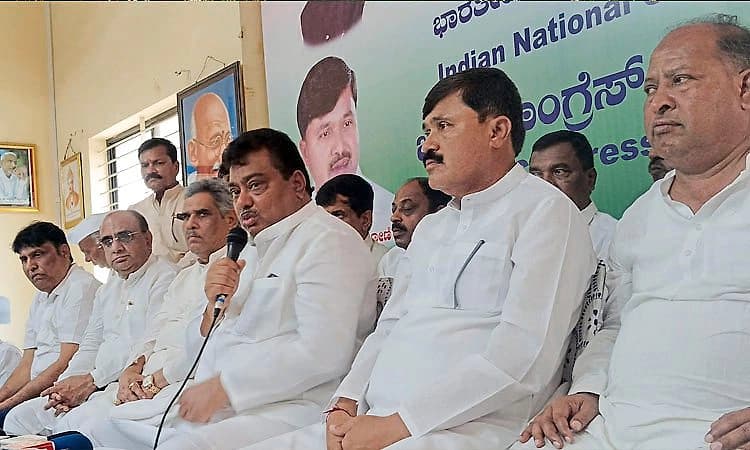 Vijayapura: ದೀರ್ಘಾವಧಿ ಸಿಎಂ ದಾಖಲೆ; ಜ.9ರಂದು ಸಿದ್ದರಾಮಯ್ಯಗೆ ವಿಶೇಷ ಸನ್ಮಾನ