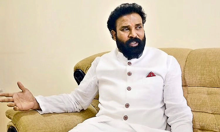 Karnataka government has limited lifespan amid political developments, says Sriramulu