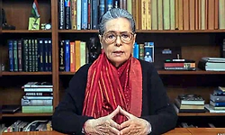 ಪೌರತ್ವಕ್ಕೂ ಮೊದಲು ಮತಪಟ್ಟಿಯಲ್ಲಿ ಹೆಸರು ಆರೋಪ ರಾಜಕೀಯ ಪ್ರೇರಿತ: ಸೋನಿಯಾ