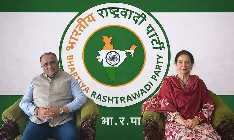 Expelled Punjab Congress leader Navjot Kaur Sidhu launches new political outfit