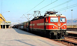 Israel warns Iranian citizens to avoid train travel for 12 hours amid rising tensions