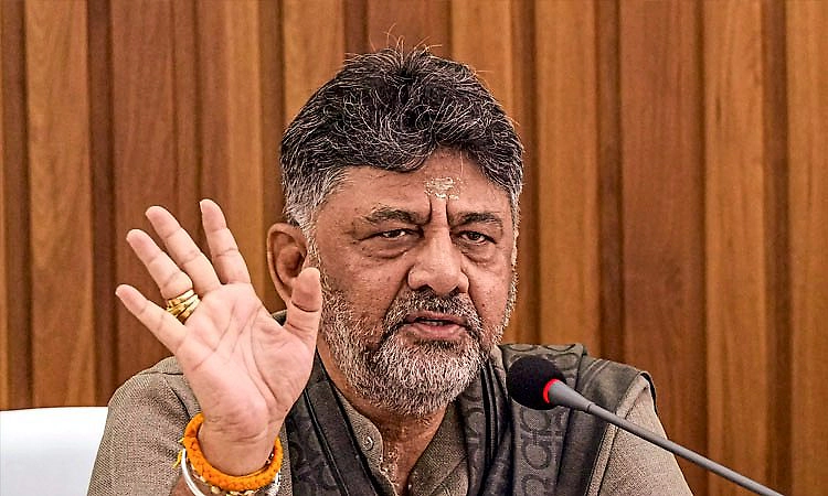 ಅಧಿಕಾರ ಹಸ್ತಾಂತರದ ಚರ್ಚೆ ಅನಗತ್ಯ; ನನ್ನ ತಾಳ್ಮೆಗೆ ಕಾಲವೇ ಉತ್ತರ ನೀಡಲಿದೆ: ಡಿಕೆ ಶಿವಕುಮಾರ್