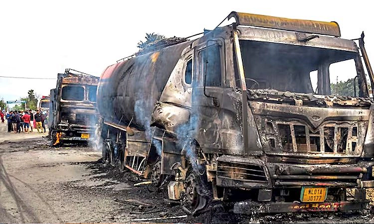 ಮಣಿಪುರದಲ್ಲಿ ರಾಕೆಟ್ ದಾಳಿಗೆ ಮಕ್ಕಳು ಸಾವು: ಇಂಟರ್ನೆಟ್ ಸ್ಥಗಿತ, ಕರ್ಫ್ಯೂ