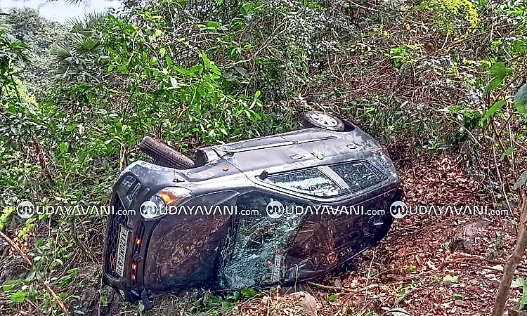 Car overturns near Aikala, driver escapes unhurt