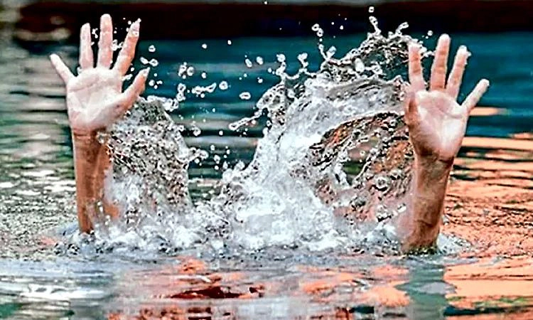 Dharwad: ಮನೆ ಕಟ್ಟಲು ತೋಡಿದ್ದ ನೀರಿನ ಗುಂಡಿಗೆ ಬಿದ್ದು ಬಾಲಕರಿಬ್ಬರು ಸಾವು