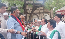 ಕೃಷಿ ಸಾಲ‌ ಮನ್ನಾ ಮಾಡುವ ಬಗ್ಗೆ ಪರಿಶೀಲನೆ ಮಾಡುವೆ; ಸಿಎಂ ಡಿಕೆಶಿ
