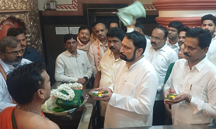 Sirsi: ಎರಡು ವರ್ಷವಲ್ಲ, ಏಳು ವರ್ಷ ಡಿ.ಕೆ. ಶಿವಕುಮಾರ್ ಸಿಎಂ ಆಗಬೇಕು: ಲಕ್ಷ್ಮಣ ಸವದಿ