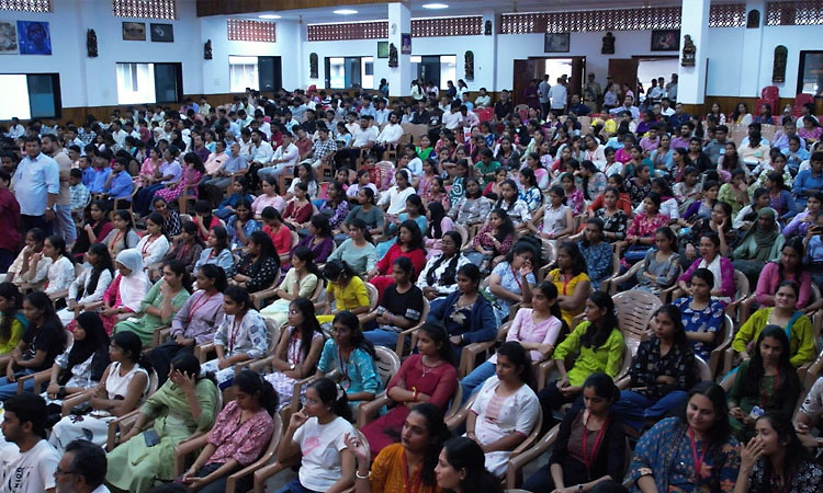ಆಳ್ವಾಸ್‌ ಪ್ರಗತಿ - 2026: ಬೃಹತ್ ಉಚಿತ ಉದ್ಯೋಗ ಮೇಳದ ಮೊದಲ ದಿನ ಅಮೋಘ ಪ್ರತಿಕ್ರಿಯೆ