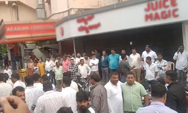 ಕಾಂಗ್ರೆಸ್ ಕಚೇರಿಯಲ್ಲಿ ಅಧ್ಯಕ್ಷರ ಆಯ್ಕೆ ವೇಳೆ ಗಲಾಟೆ,ಕುರ್ಚಿ ಪುಡಿಪುಡಿ,ಪೊಲೀಸರ ಮಧ್ಯಪ್ರವೇಶ
