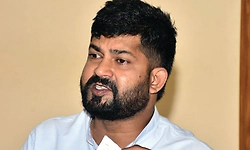ಮಗನನ್ನು ಲೀಡರ್ ಮಾಡಲು ಖರ್ಗೆ ಮಾದರಿ ಅನುಸರಿಸಿದ ಸಿದ್ದು: ಪ್ರತಾಪ್‌ ಸಿಂಹ