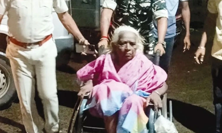 Bengal flood: ನೆರೆಯಲ್ಲಿ 50 ಕಿ.ಮೀ. ಕೊಚ್ಚಿ ಹೋದರೂ ಬದುಕಿದ ಮಹಿಳೆ