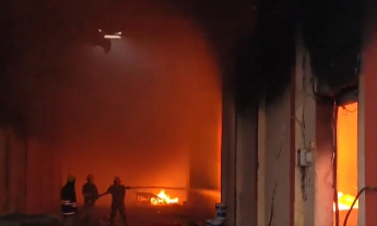 Fire breaks out at two plastic granules manufacturing factories in Delhi