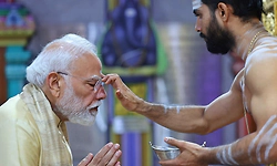 PM Modi offers prayers at Delhi temple to mark completion of 25 years as head of govt