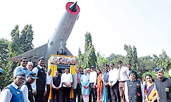 ಎನ್‌ಐಟಿಕೆಯಲ್ಲಿ ಮಿಗ್-21 ಯುದ್ಧ ವಿಮಾನ ಅನಾವರಣ