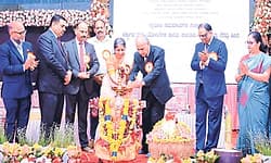 ಹಳ್ಳಿಗೆ ಬಂದ ಹೈಕೋರ್ಟ್‌ ಮುಖ್ಯ ನ್ಯಾಯಾಧೀಶರು