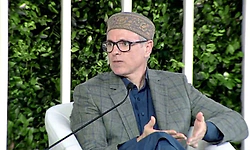 ಇಂಡಿಯಾ ಕೂಟ ಜೀವ ರಕ್ಷಕ ವ್ಯವಸ್ಥೆಯಲ್ಲಿದೆ: ಒಮರ್‌ ಟೀಕೆ   