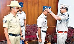 ಉಡುಪಿ ಪೊಲೀಸರಿಗೆ ಪೀಕ್‌ ಕ್ಯಾಪ್‌ ಹಸ್ತಾಂತರ